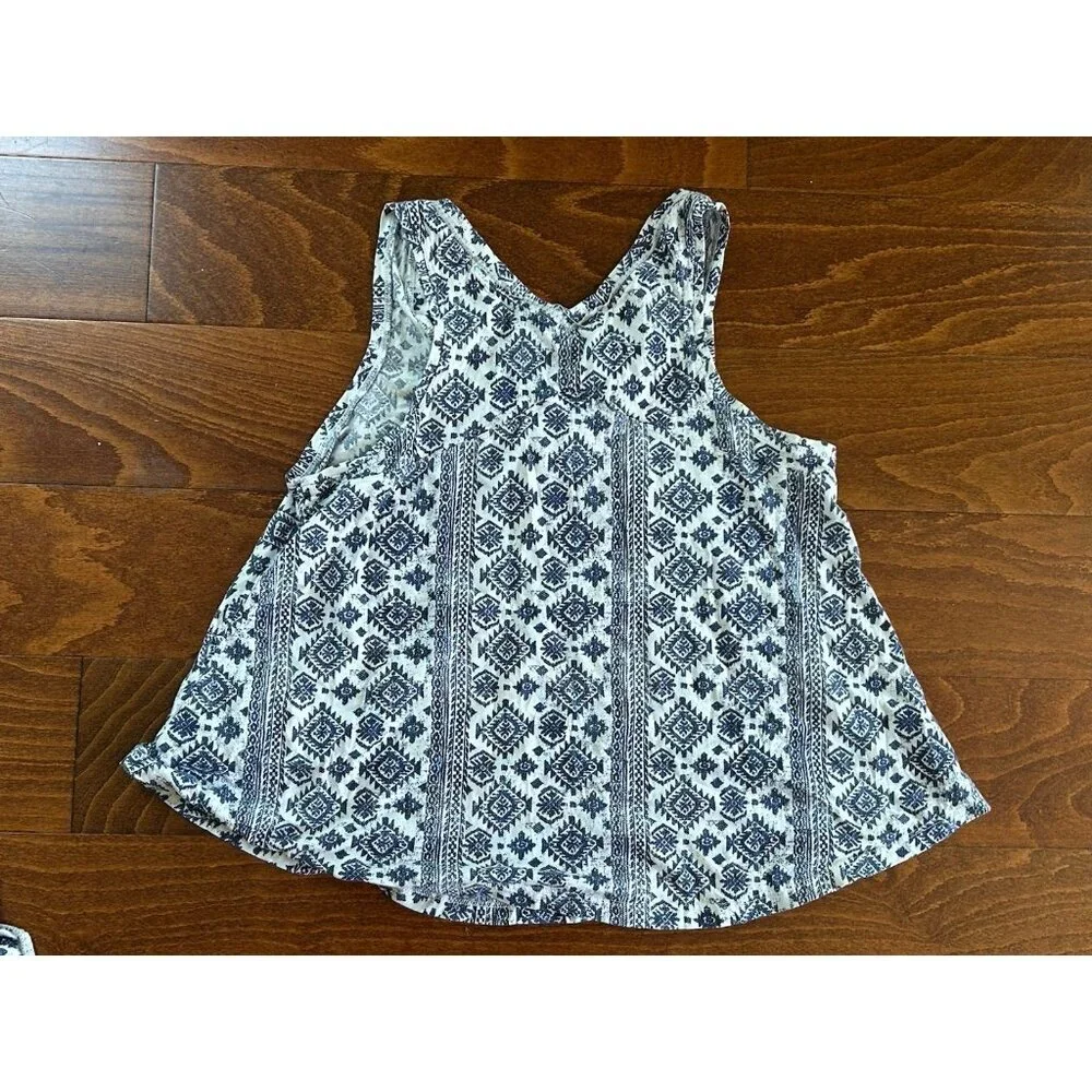 Lucky Brand Pajama Loungewear Top Shorts Women’s M Blue Aztec Print 2 Piece Knit